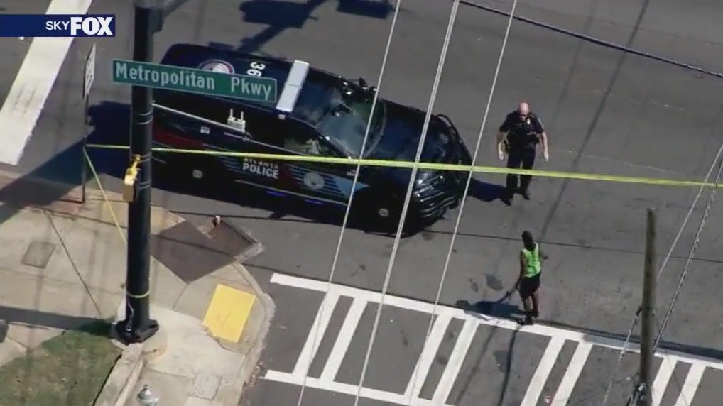 Shot to death outside Atlanta grocery store