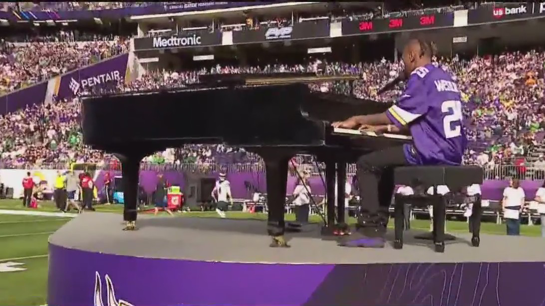 Minnesota phlebotomist performs Vikings halftime show