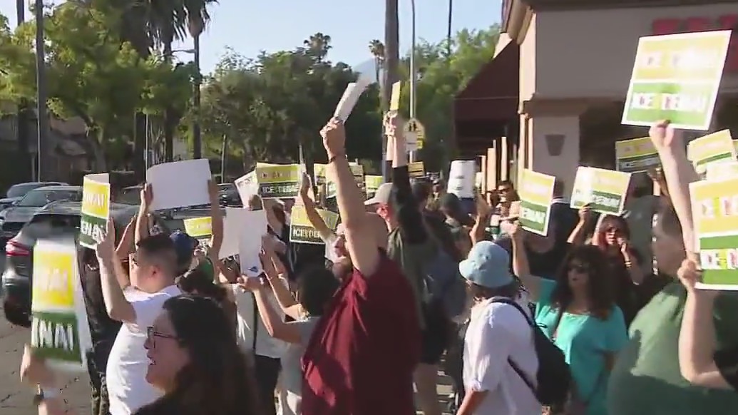 Community gathers for 'vigil' for 6 people taken by ICE