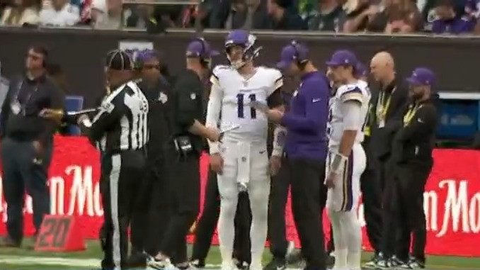 Vikings facing scrutiny over quarterback situation