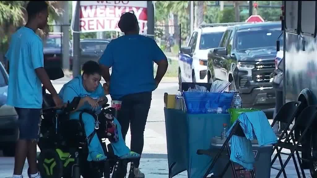 Motel closes, leaving more than 100 risking homelessness