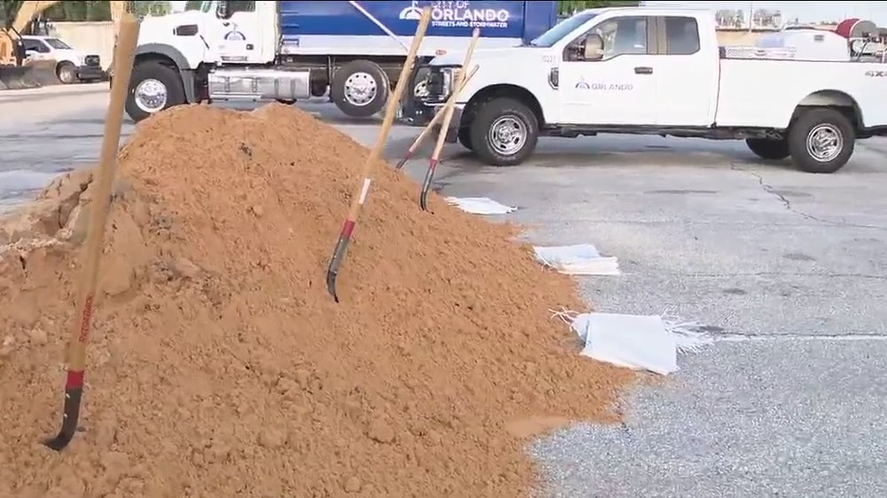 City of Orlando handing out free sandbags