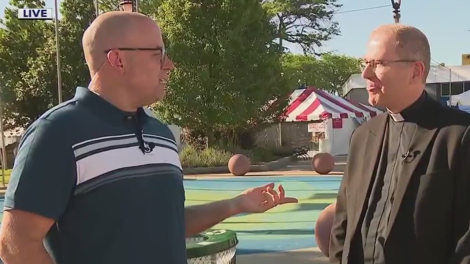 Delicious food to lively music and dance