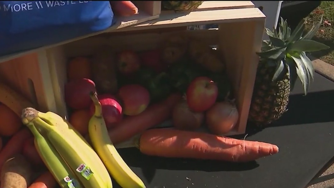 Teen steps in feed families amid SNAP uncertainty