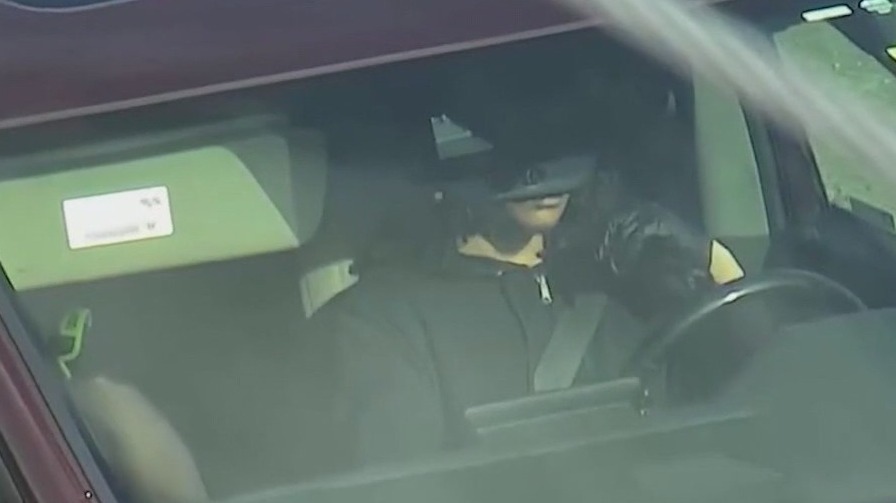 Teens face charges after stolen minivan chase