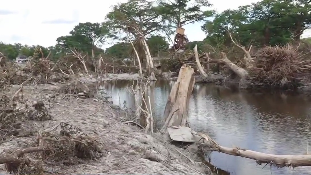 Rescuers search debris for victims