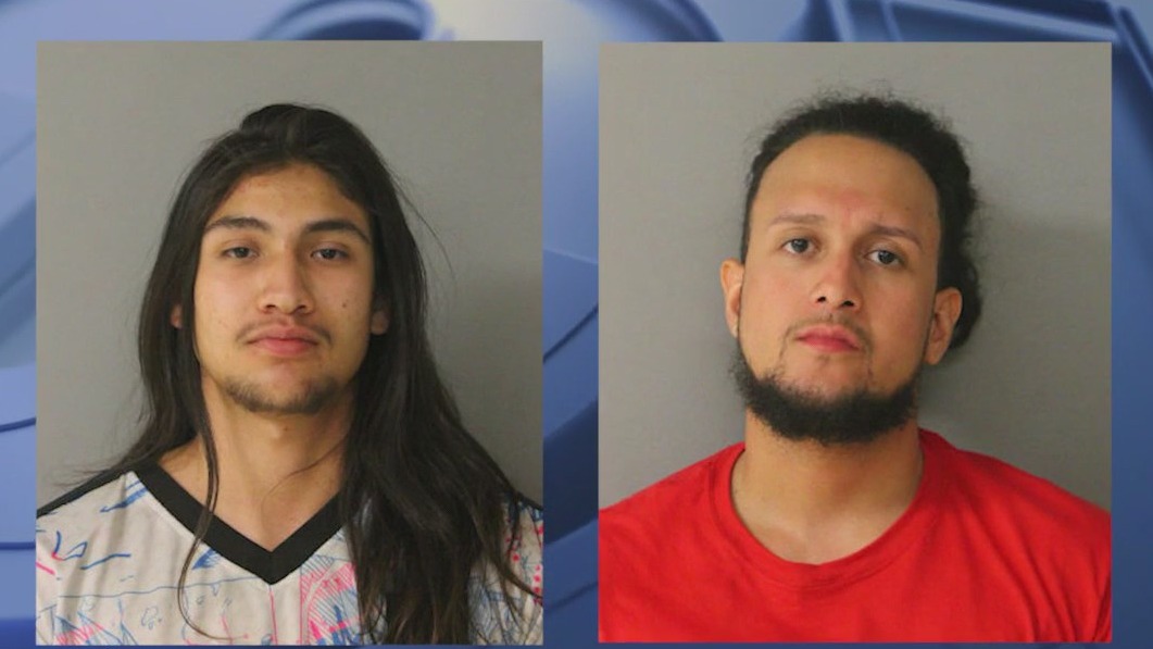 2 men arrested for running onto Guaranteed Rate Field at Crosstown Classic game: police