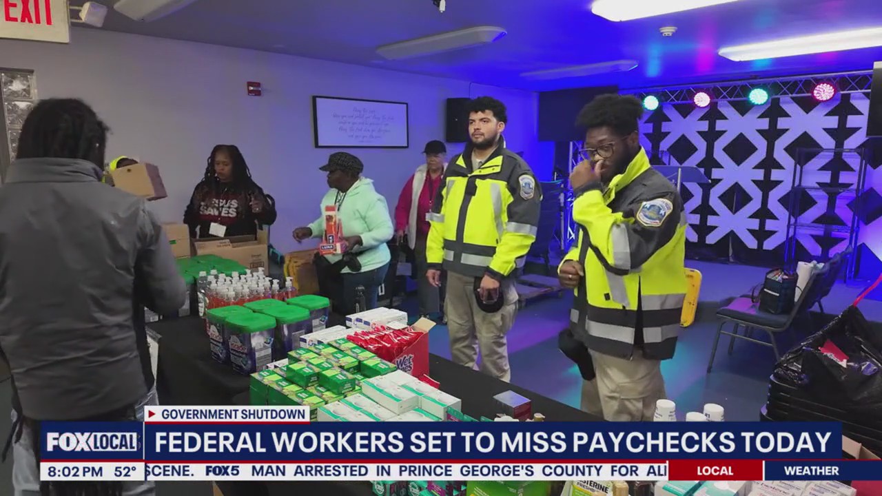 Government Shutdown: Federal workers line up for food assistance