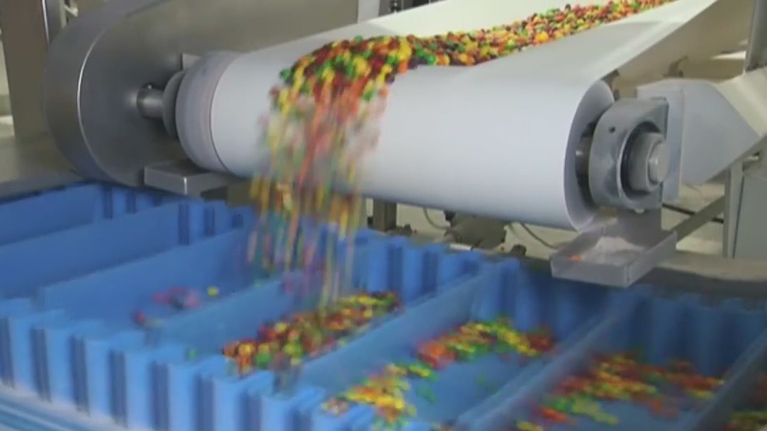 Skittles will keep artificial colors