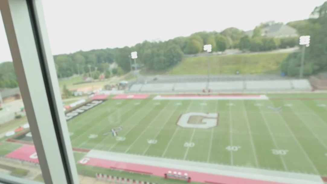 Behind the scenes: Carrollton, Gainesville clash