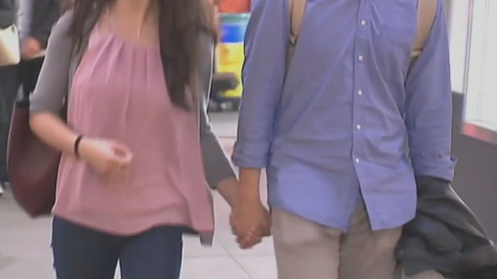 Oversharing on dates