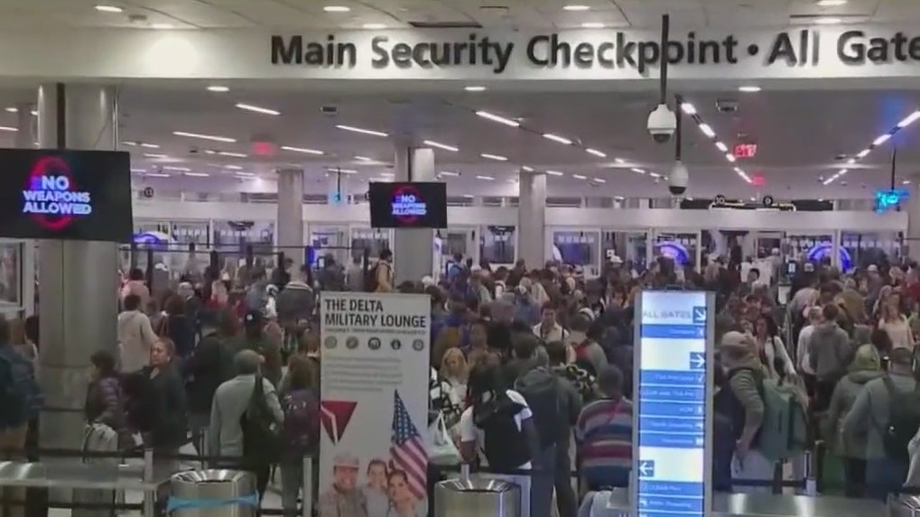 Travelers react to end of TSA's no-shoe policy
