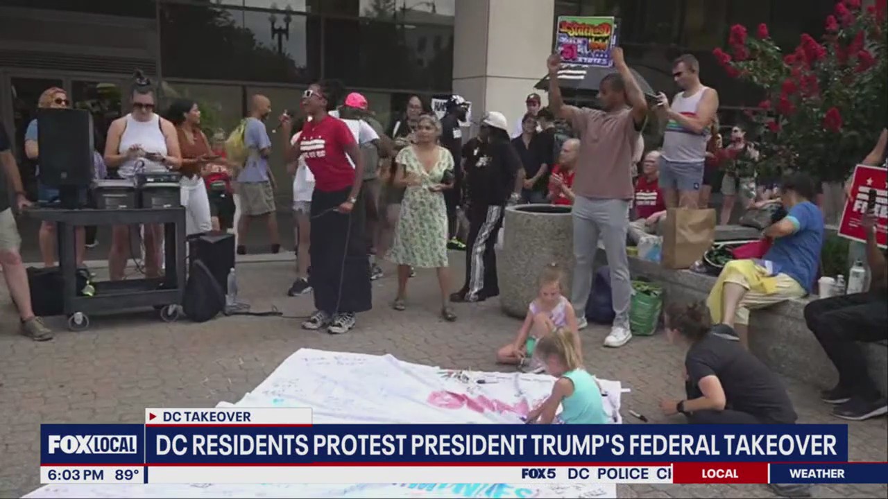 Protestas contra la adquisición federal de Trump en DC