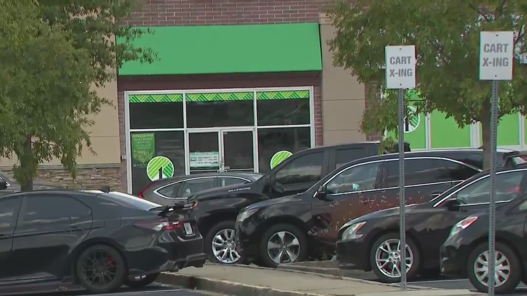 Suspected armed robber runs into store