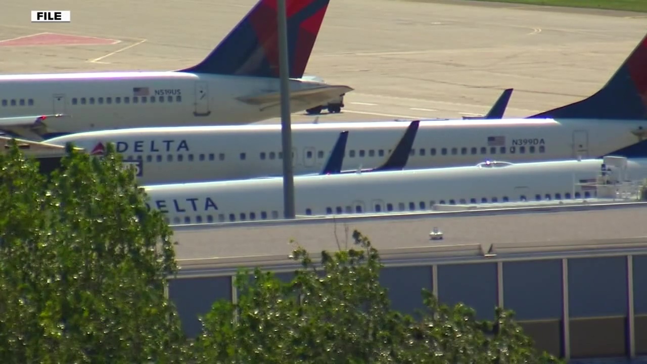Delta co-pilot arrested for sex crimes against a child