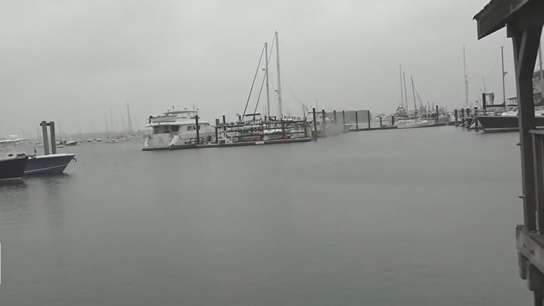 Nor'easter pushes into northeastern United States