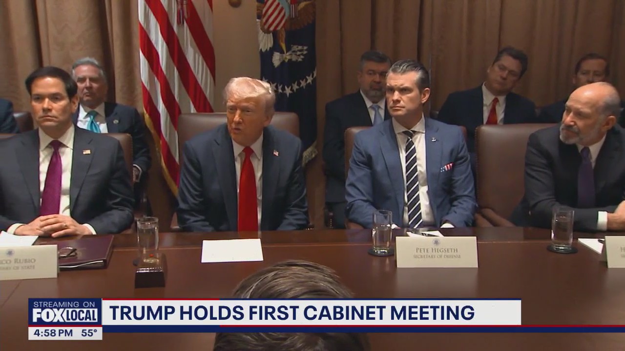 Trump holds first cabinet meeting