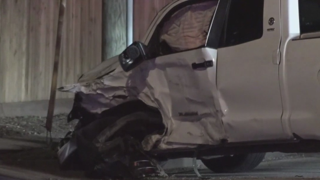 Many injured after Houston carjacking suspect crashes into another vehicle, police say