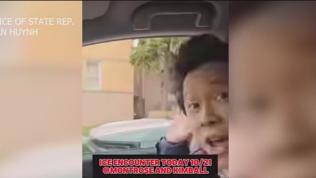 Chicago state lawmaker says he was stopped by immigration agents at gunpoint