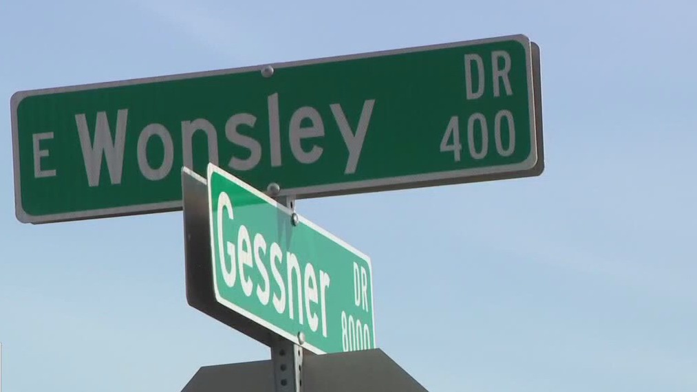 APD investigates 2 murders within hours of each other