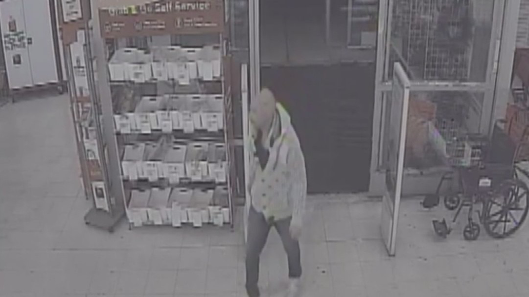 Southfield police search for 'peeping tom'