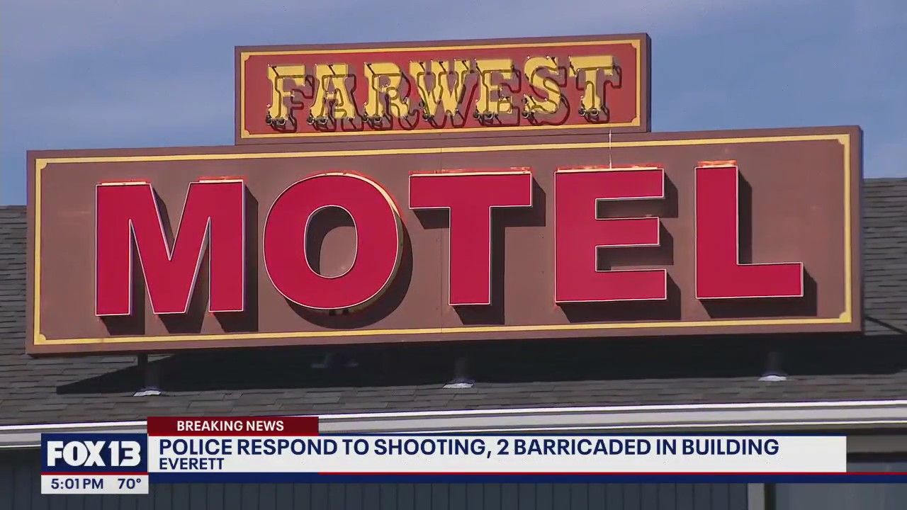 Everett, WA police respond to shooting, 2 barricaded in building