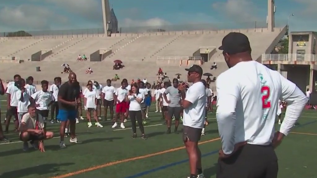NFL stars host youth football camp
