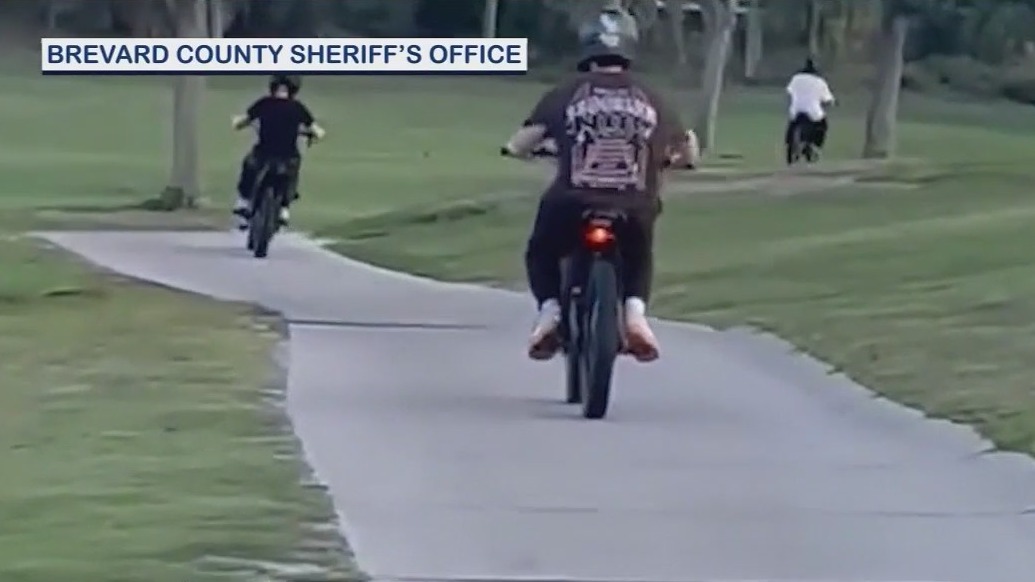 Teens on dirt bikes vandalize Florida golf course