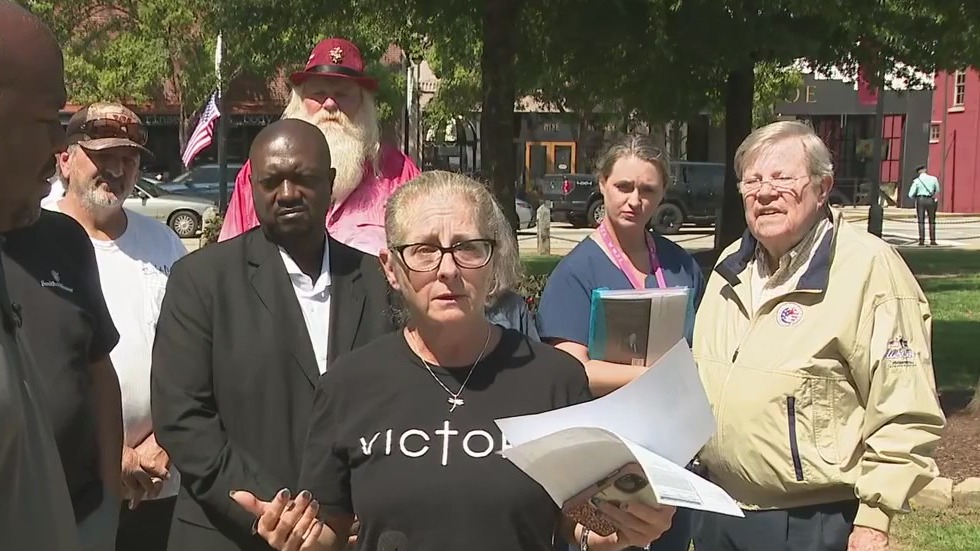 Walton County residents speaking out against taxes