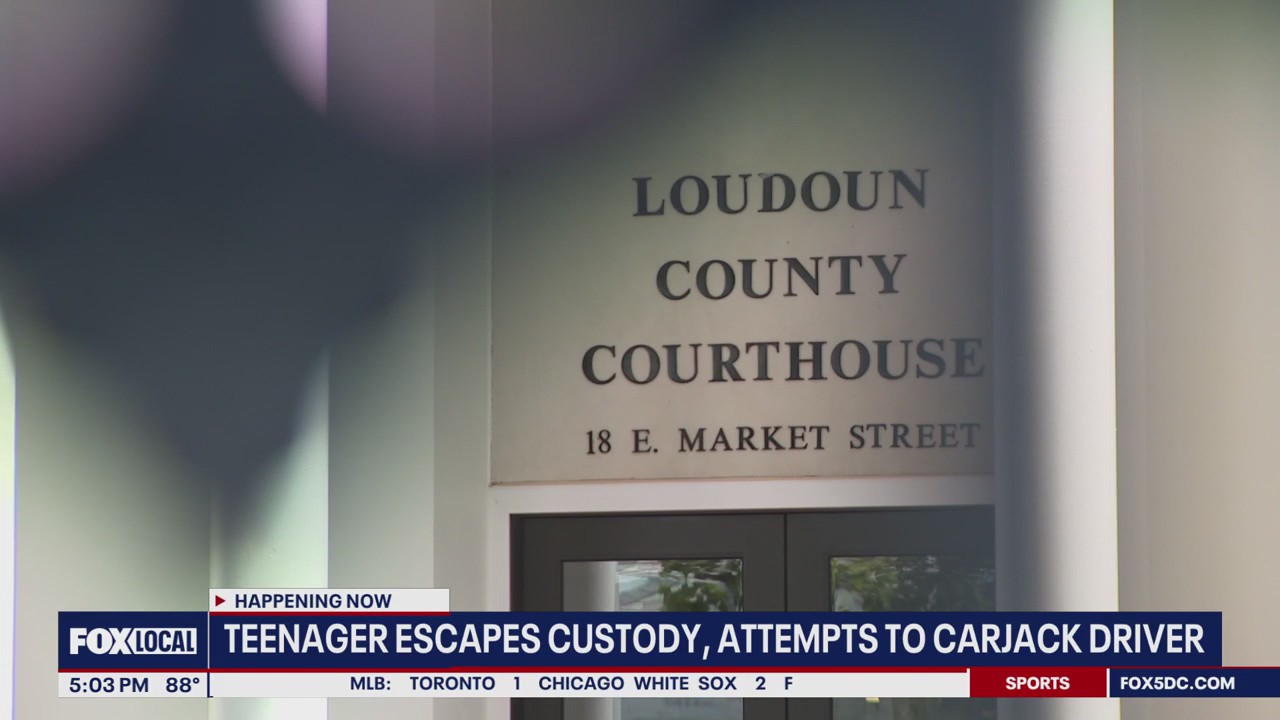 Juvenile on the run after courthouse escape, assault in Leesburg