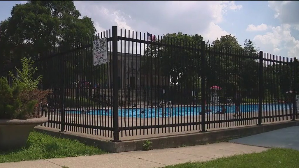 Chicago lifeguard who allegedly shot teens passed all background checks: park district