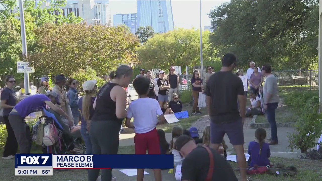 Austin ISD parents rally against consolidation plan