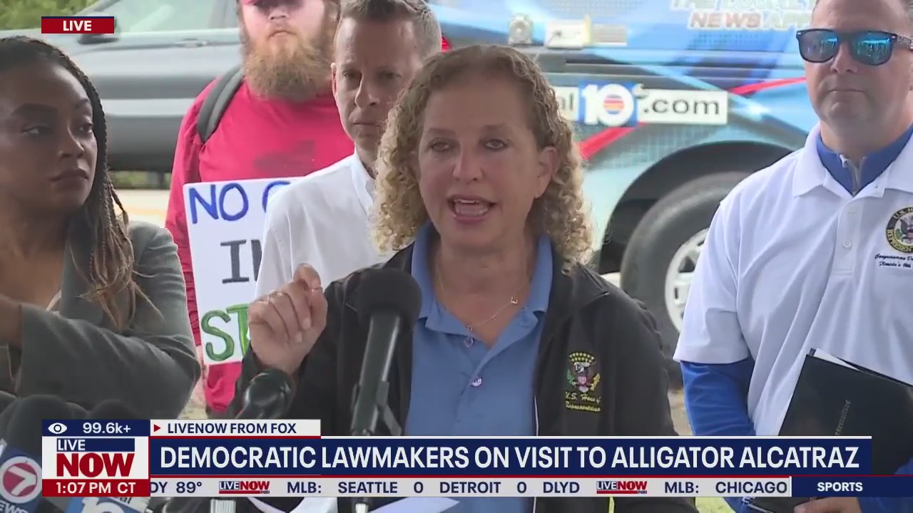 Florida Democrat lawmakers tour Alligator Alcatraz