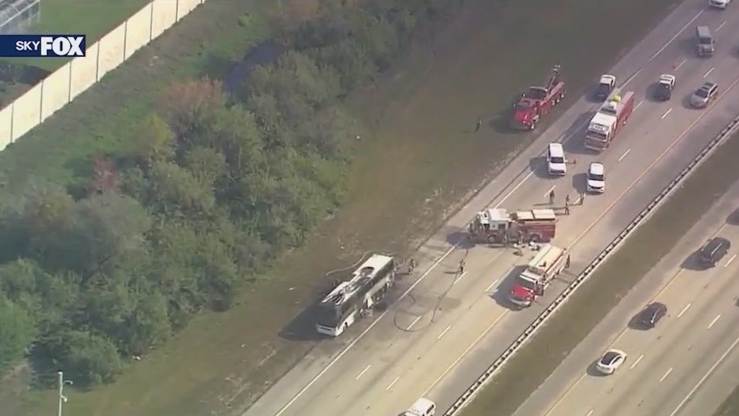 Teachers honored for saving students on burning bus