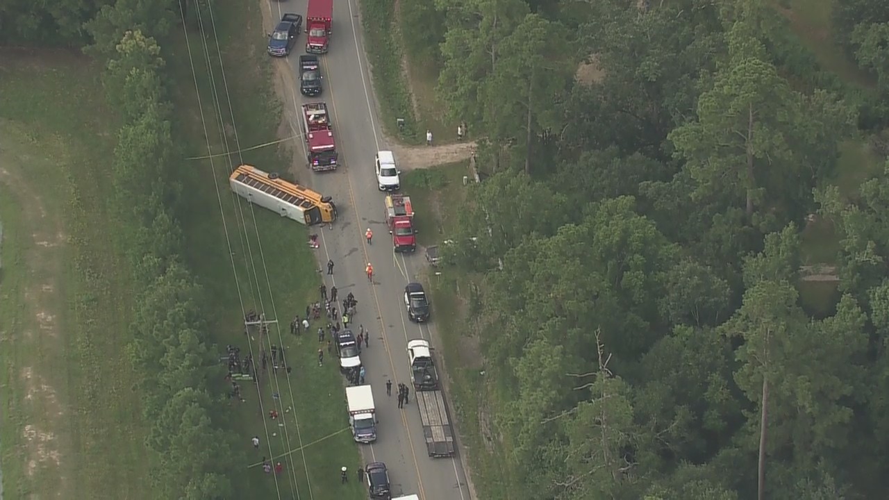 VIDEO: Cleveland ISD school bus crashes on FM 1010