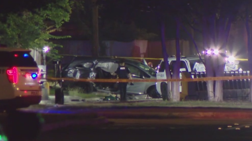 On-duty Baytown officer, 5 children injured in crash