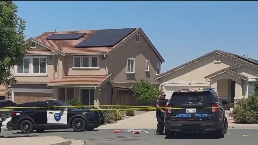 Man shot and killed by Antioch police after running toward officers with knife, cops say