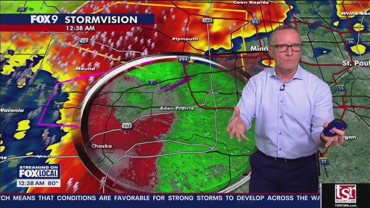 Tornado warning for Minneapolis, areas of the Twin Cities: 12:38 a.m. update