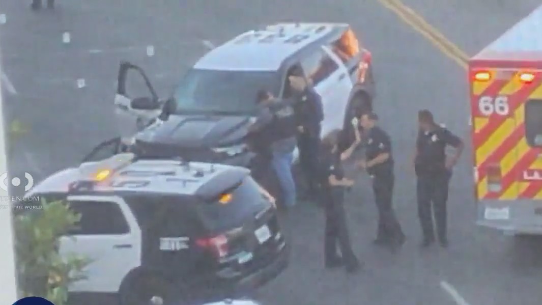 Suspect killed in police shooting in Hyde Park