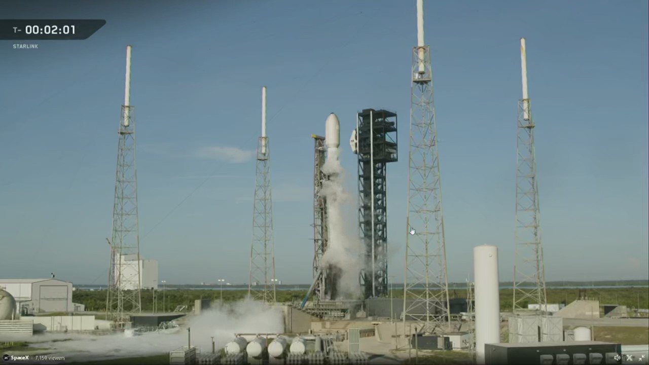 SpaceX launches Falcon 9 rocket from Florida