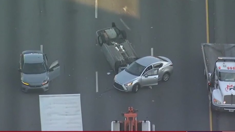 Multi-vehicle crash on I-75SB Wednesday morning