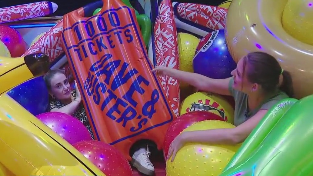 Keeping Score | The Human Crane at Dave & Buster's