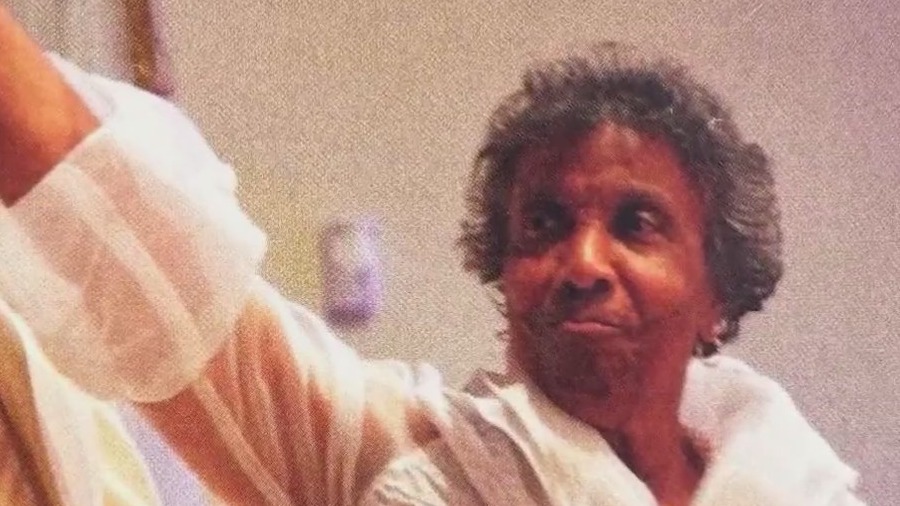 Chicago church mourns loss of beloved choir master 'Mama Lou'