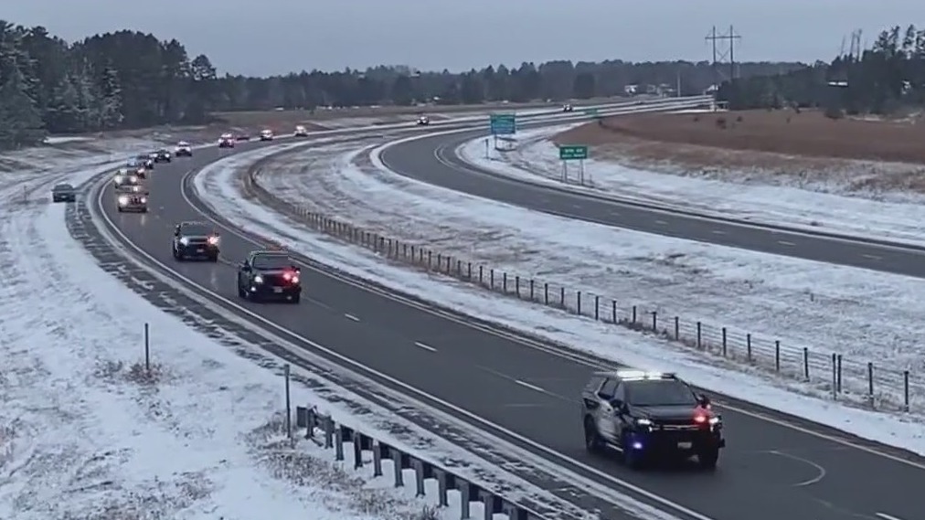Law enforcement escort for Red Lake officer killed