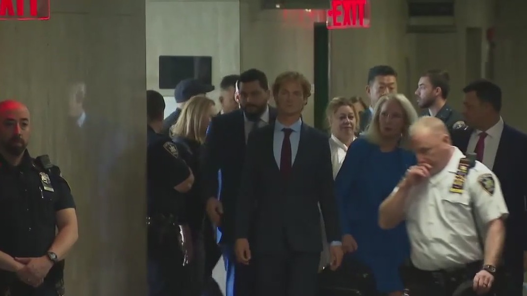 NY News Update: Jury selection begins in subway chokehold death trial