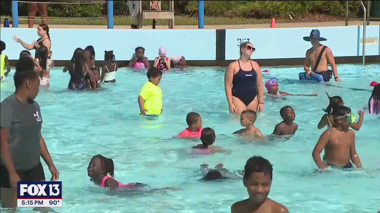 World's largest swim lesson