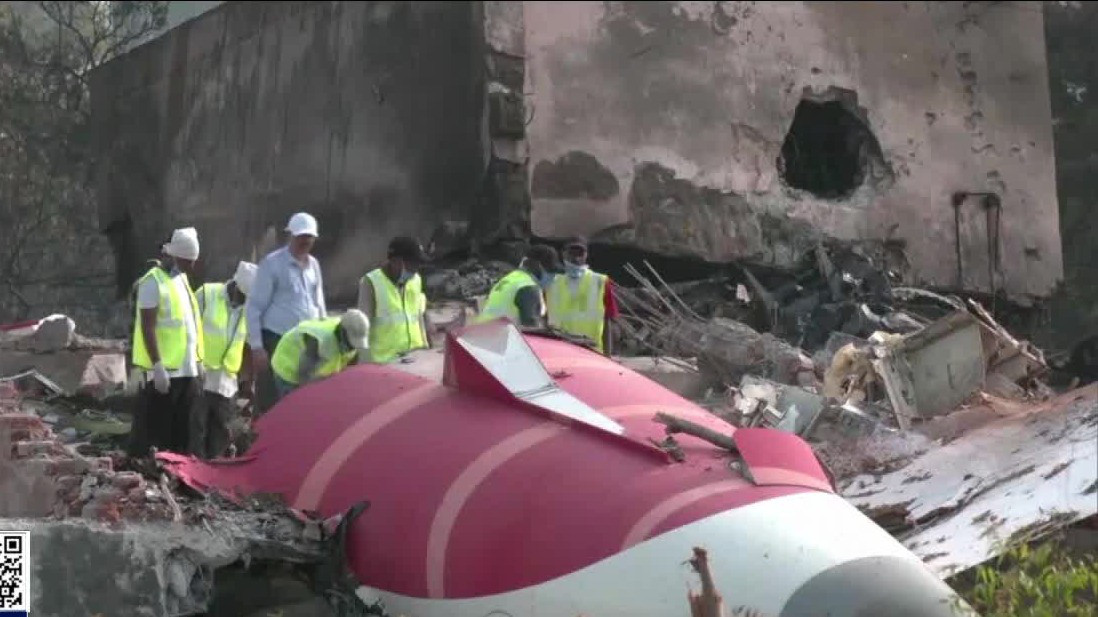 Black box recovered from India plane crash