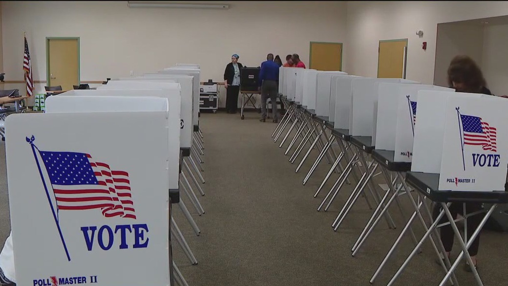 Early voting gets underway in Florida