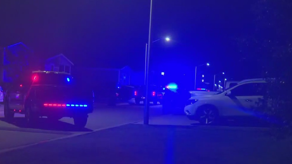 2 people dead in East Austin home