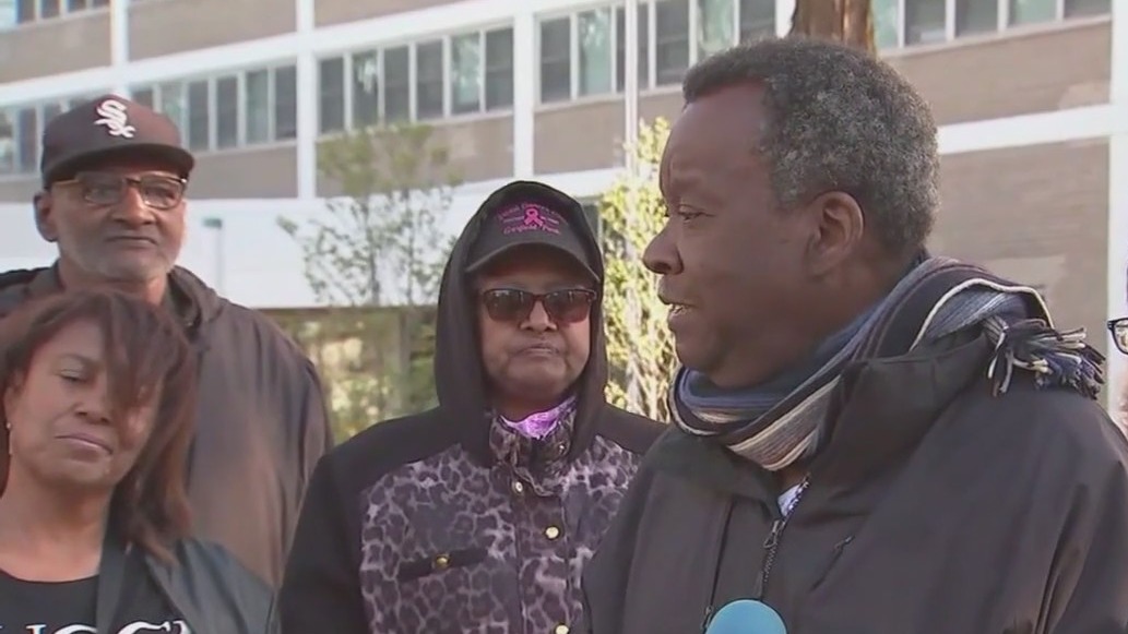 Willie Wilson calls for investigation into Chicago Housing Authority